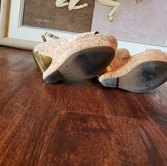 Platform Sandals - Picture 3 of 3